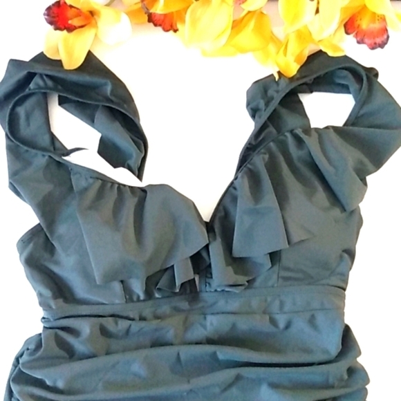 PLUNGE V-NECK MONOKINI Green Ruffle Trim Lace Up Back Ruched Swimsuit SIZE LARGE - Picture 9 of 15